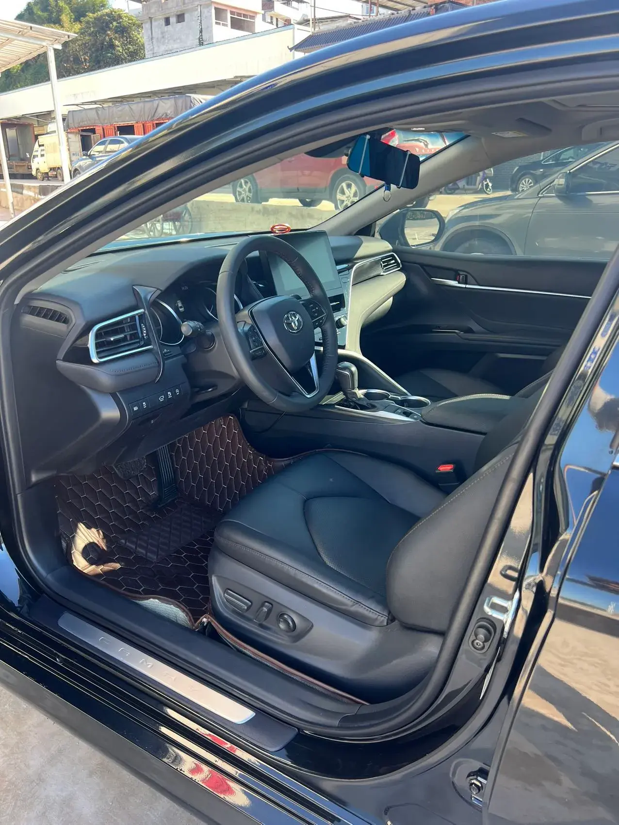 2021 TOYOTA CAMRY thumbnail 4