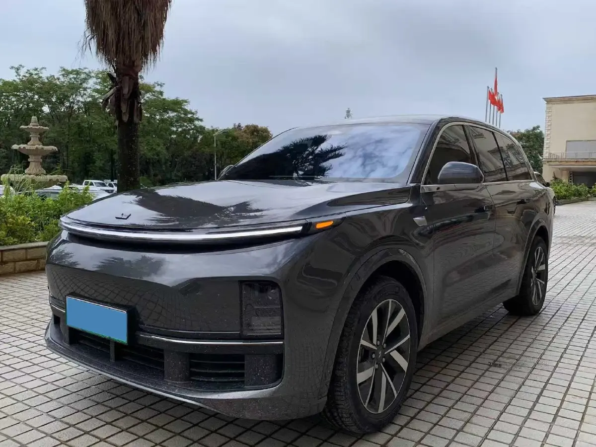 2023 Li L8 Range Extended 154HP REEV 40.9KWH