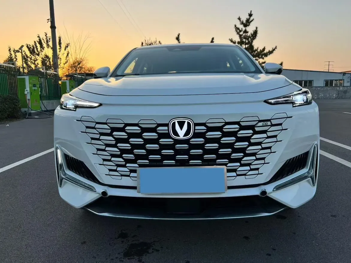 2024 ChangAn UNI-K iDD 1.5T 170HP L4 6TCT PHEV 28.4KWH,autocango,china used car exporter,china ev exporter,chinese used car exporter,chinese used ev exporter