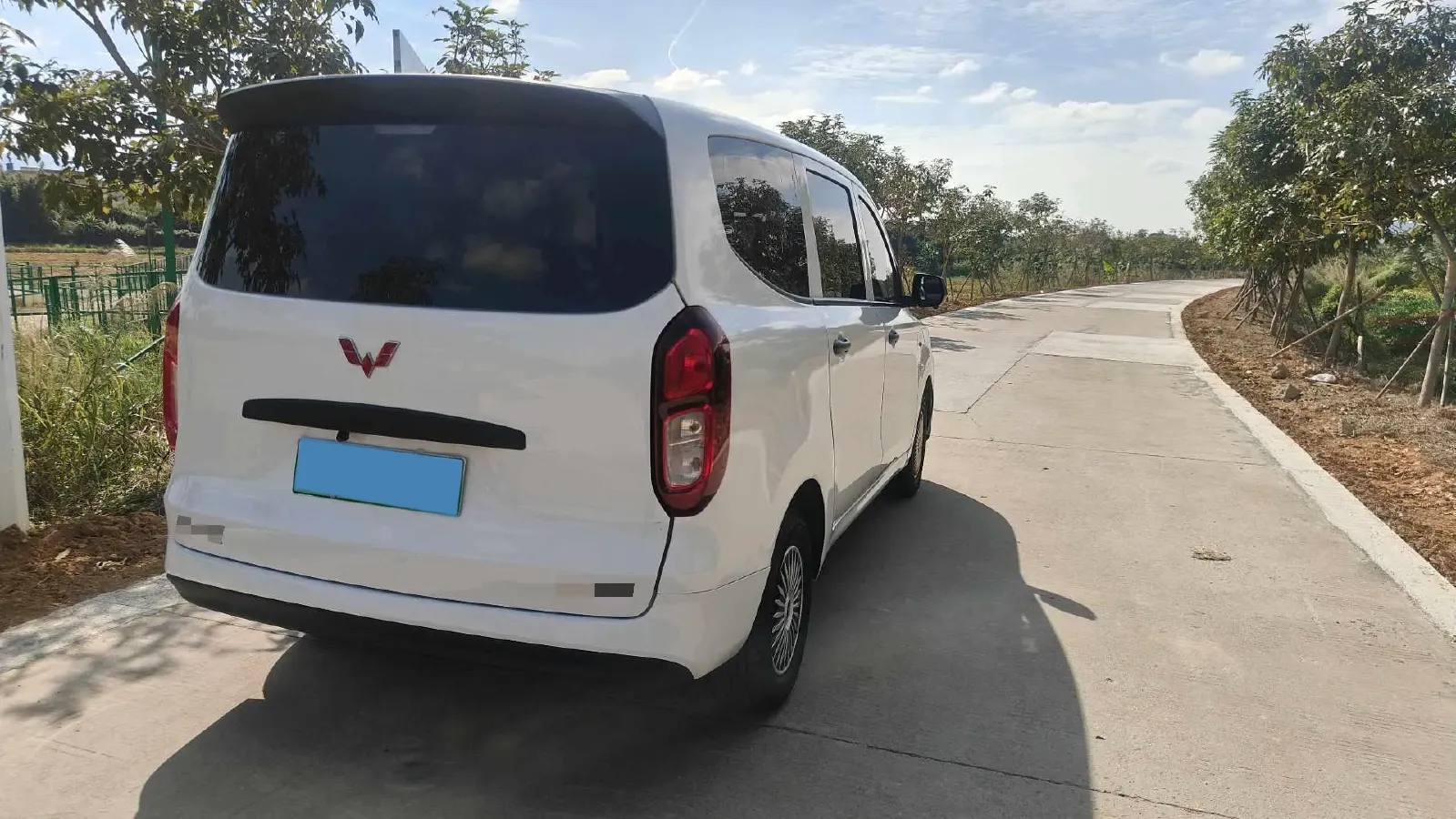 2024 WuLing HongGuang New Energy BEV 32.6KWH,autocango,china used car exporter,china ev exporter,chinese used car exporter,chinese used ev exporter