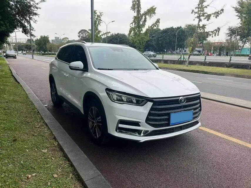 2019 BYD SONG thumbnail 3