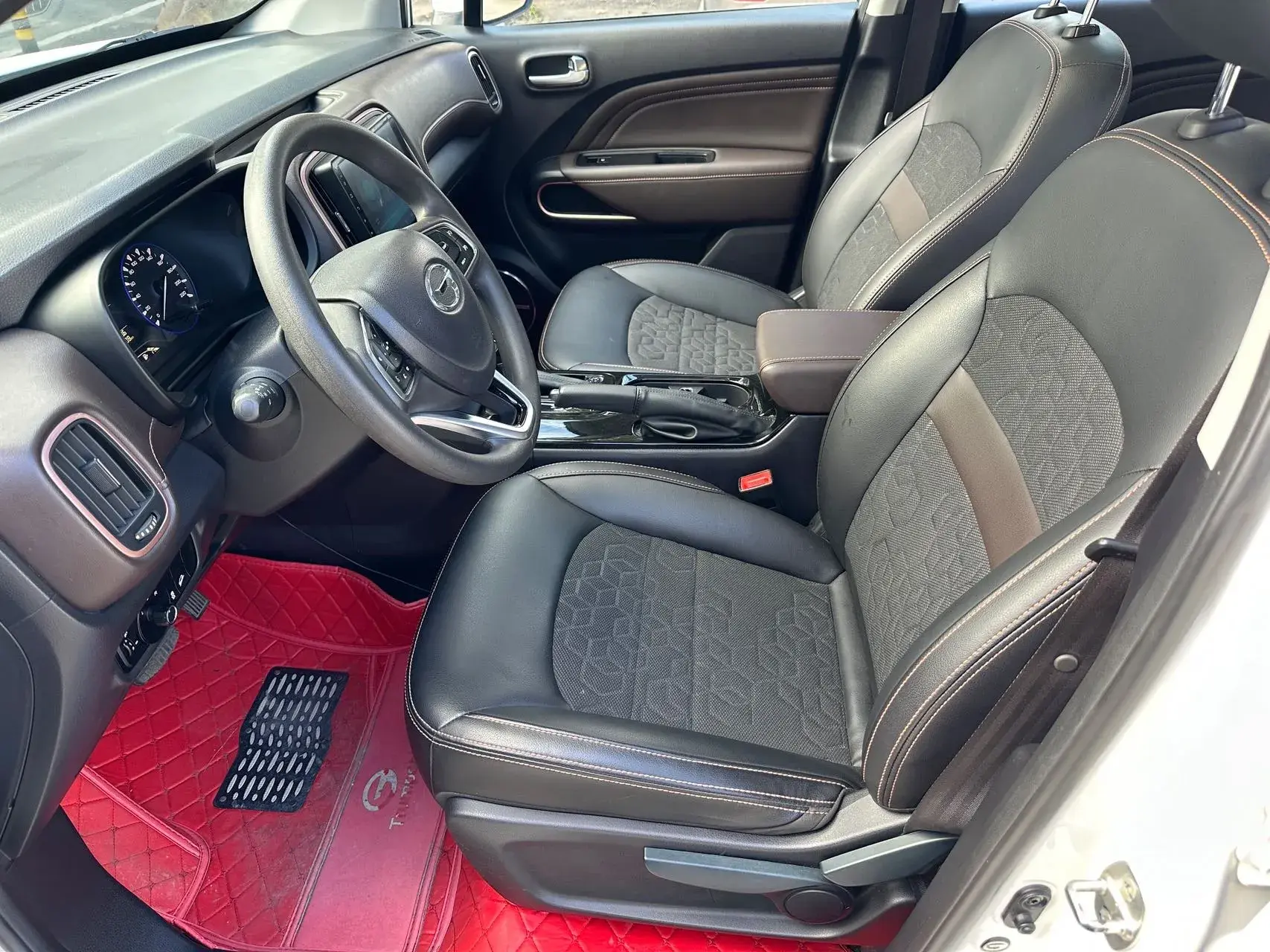 2017 GAC TRUMPCHI thumbnail 4