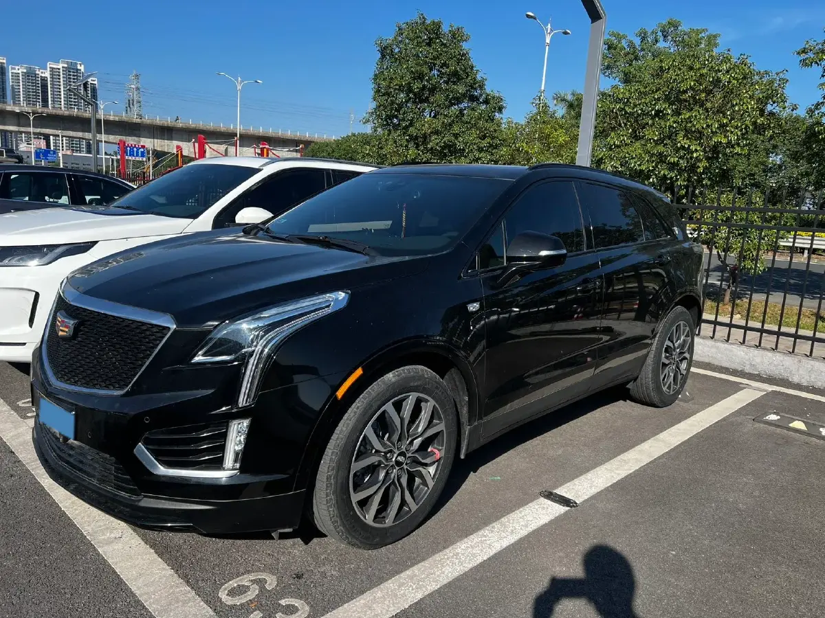 2022 Cadillac XT5 2.0T 237HP L4 9AT
