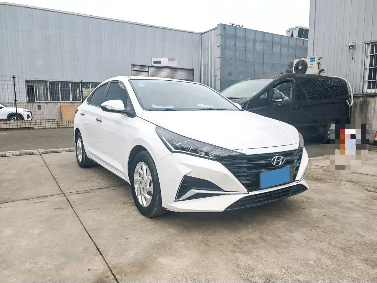 2020 HYUNDAI VERNA thumbnail 3