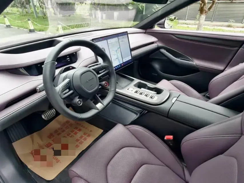 2024 MI SU7 thumbnail 3