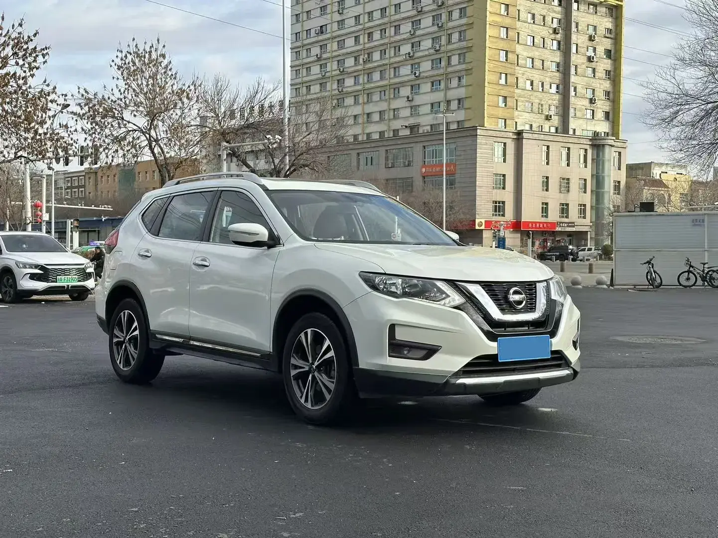 2021 NISSAN X-TRAIL thumbnail 2