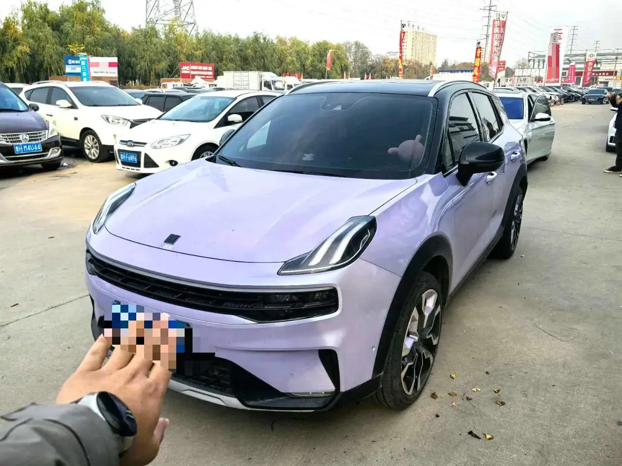 2020 LYNK&CO 06 view 1