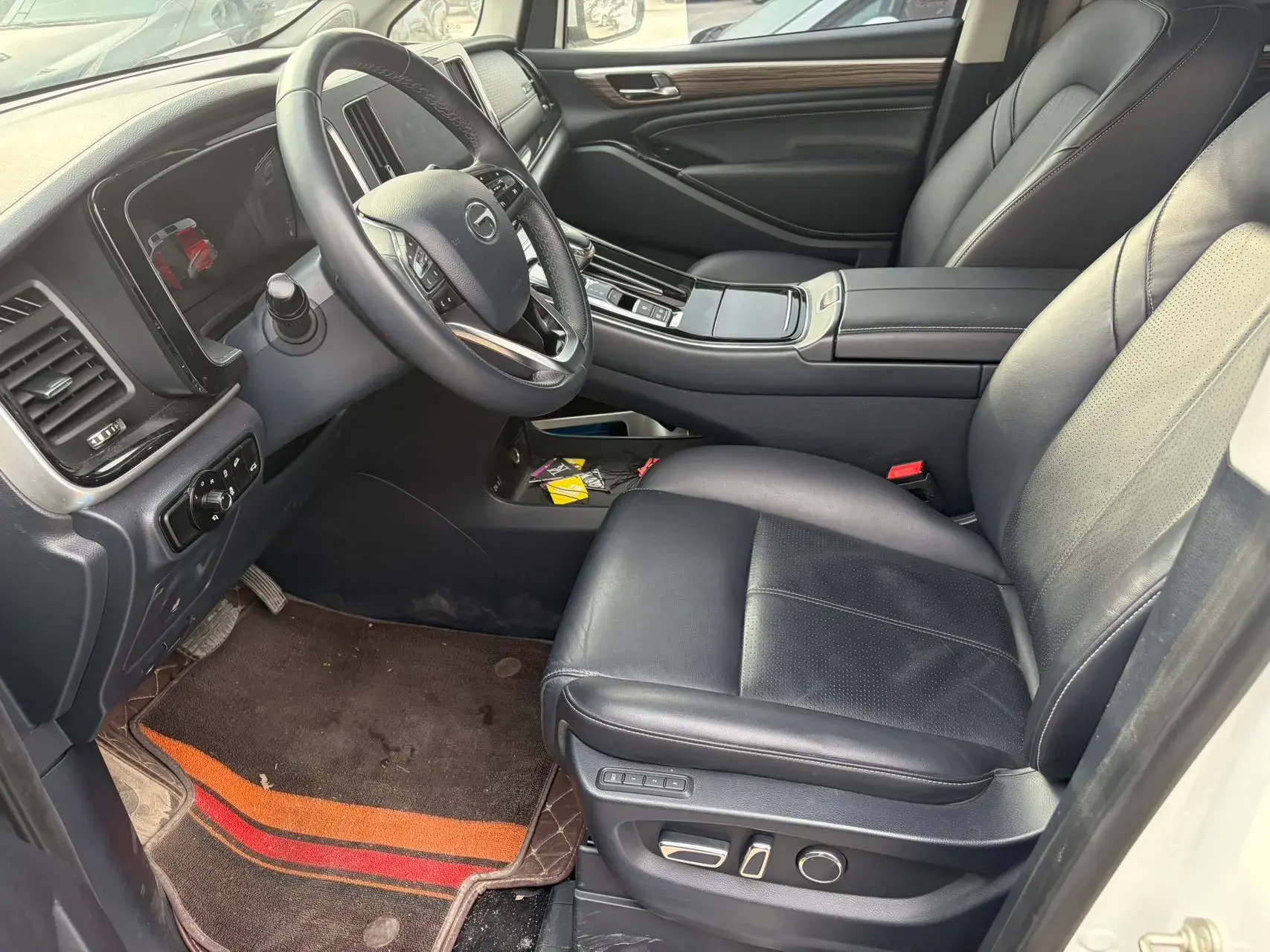 2024 VOLKSWAGEN PASSAT thumbnail 2