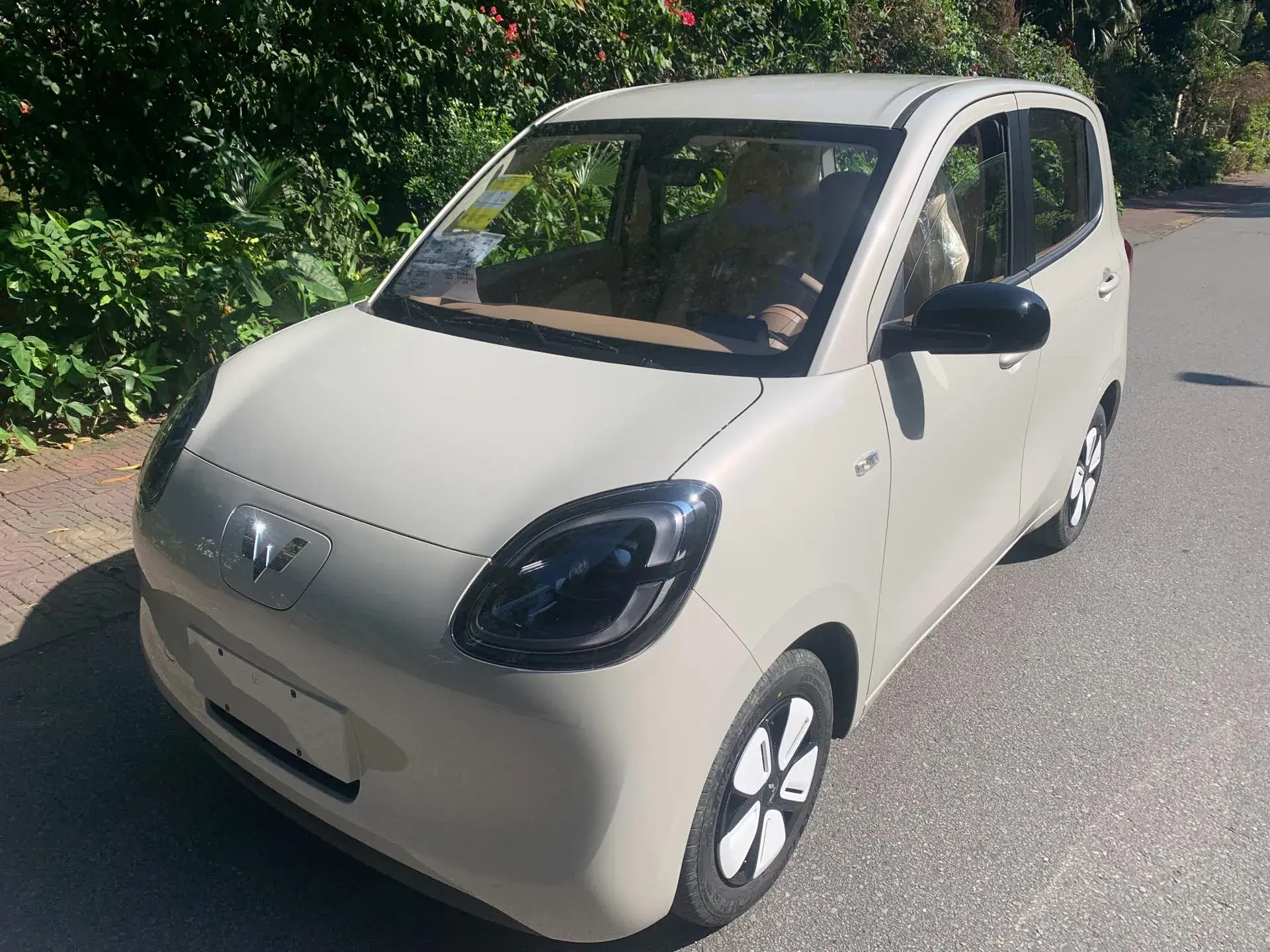 2025 WULING HONGGUANG view 1