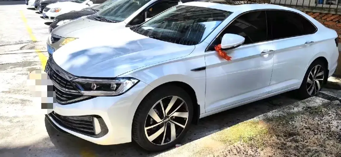 2023 VOLKSWAGEN SAGITAR view 1