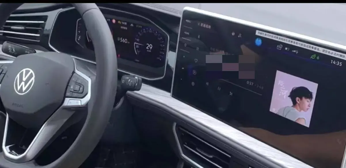 2023 VOLKSWAGEN SAGITAR thumbnail 2