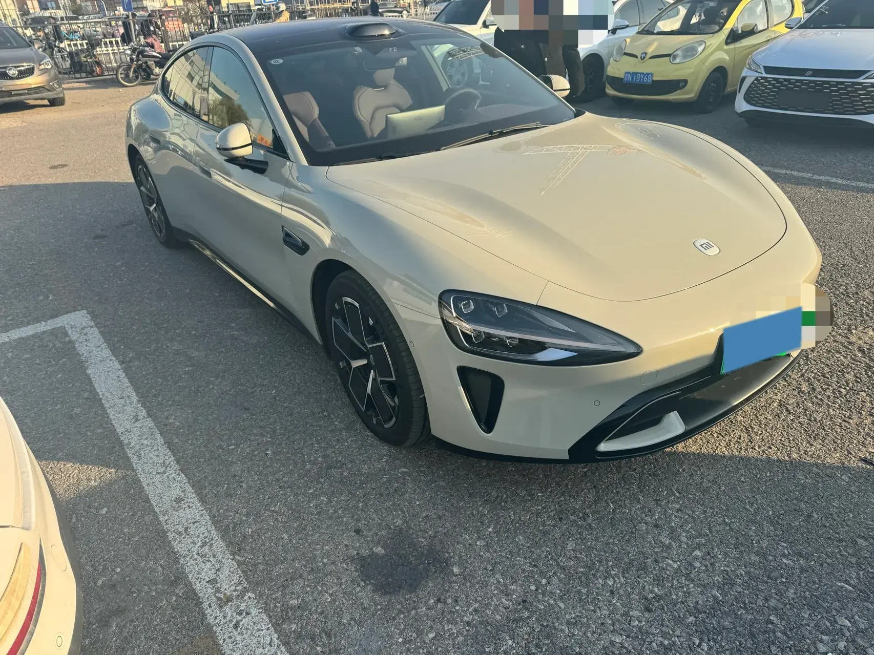 2024 MI SU7 thumbnail 3