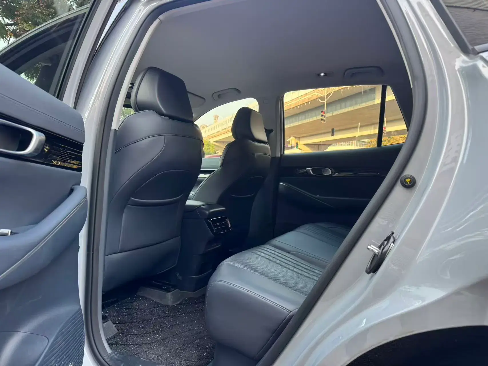 2024 GEELY GALAXY thumbnail 2