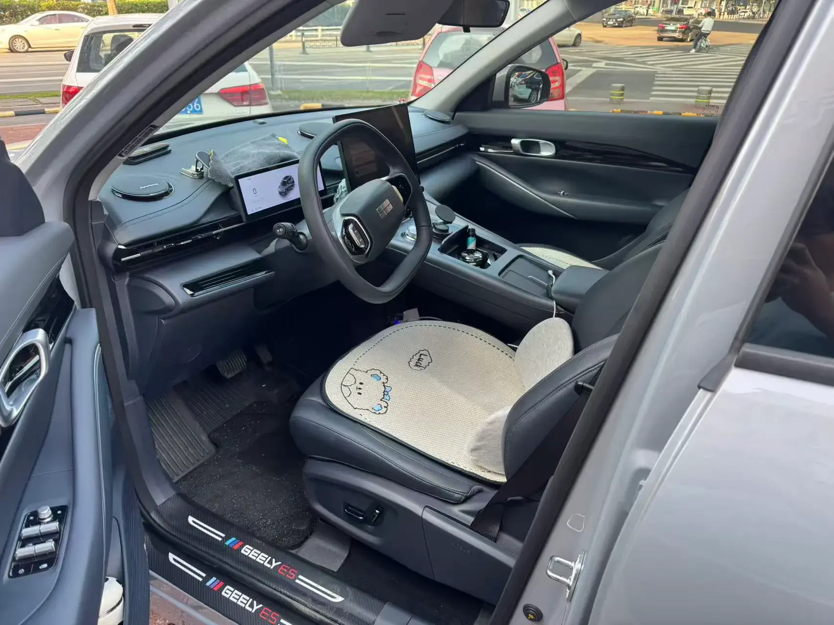 2024 GEELY GALAXY thumbnail 3