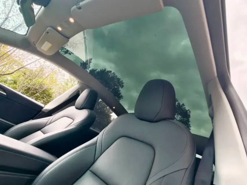 2022 TESLA MODEL thumbnail 3