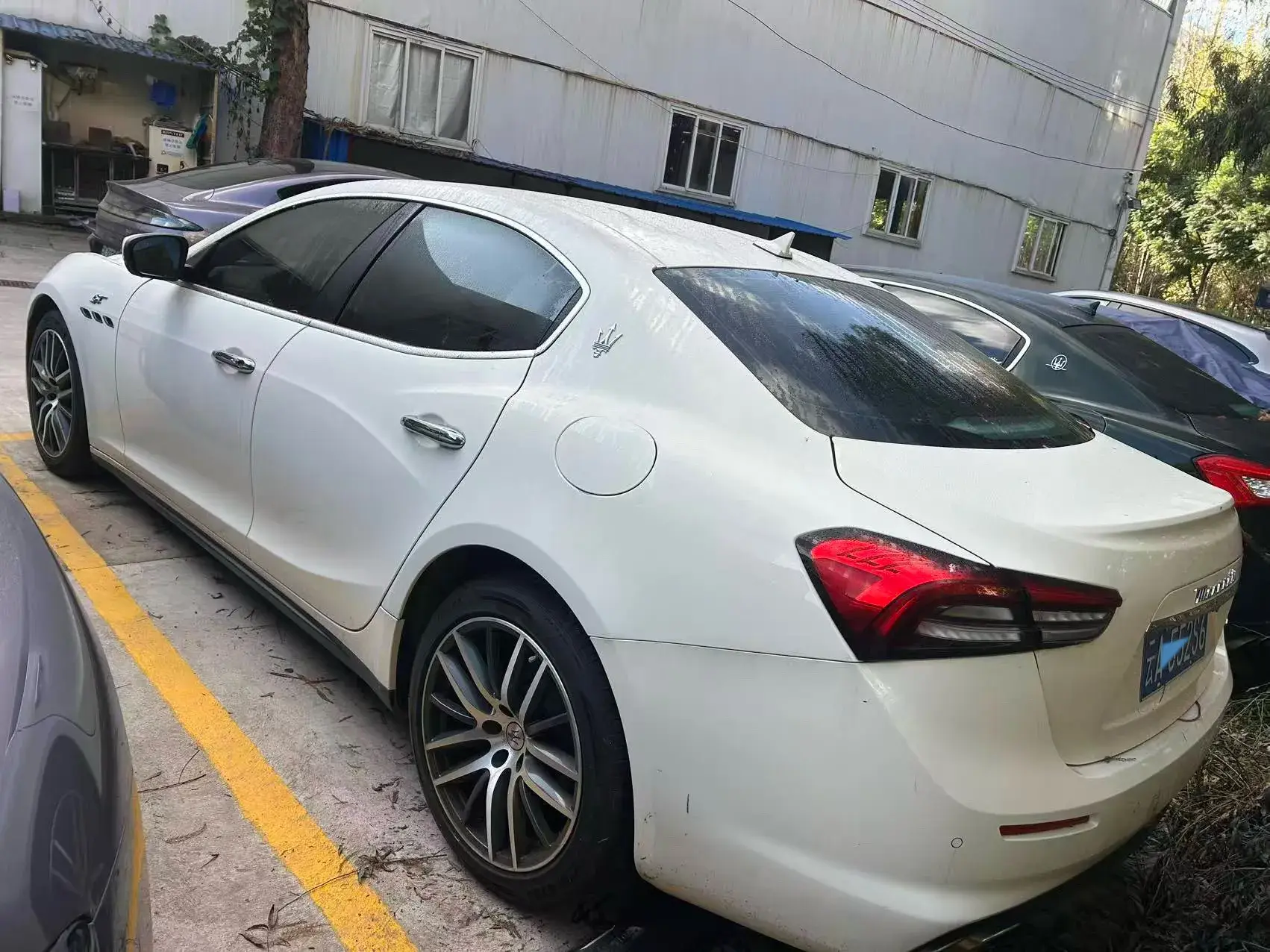 2021 MASERATI GHIBLI thumbnail 4