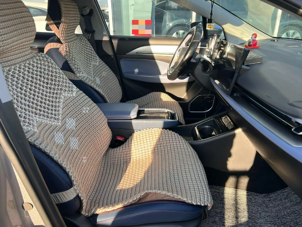 2022 Geometry M6 BEV 70KWH,autocango,china used car exporter,china ev exporter,chinese used car exporter,chinese used ev exporter