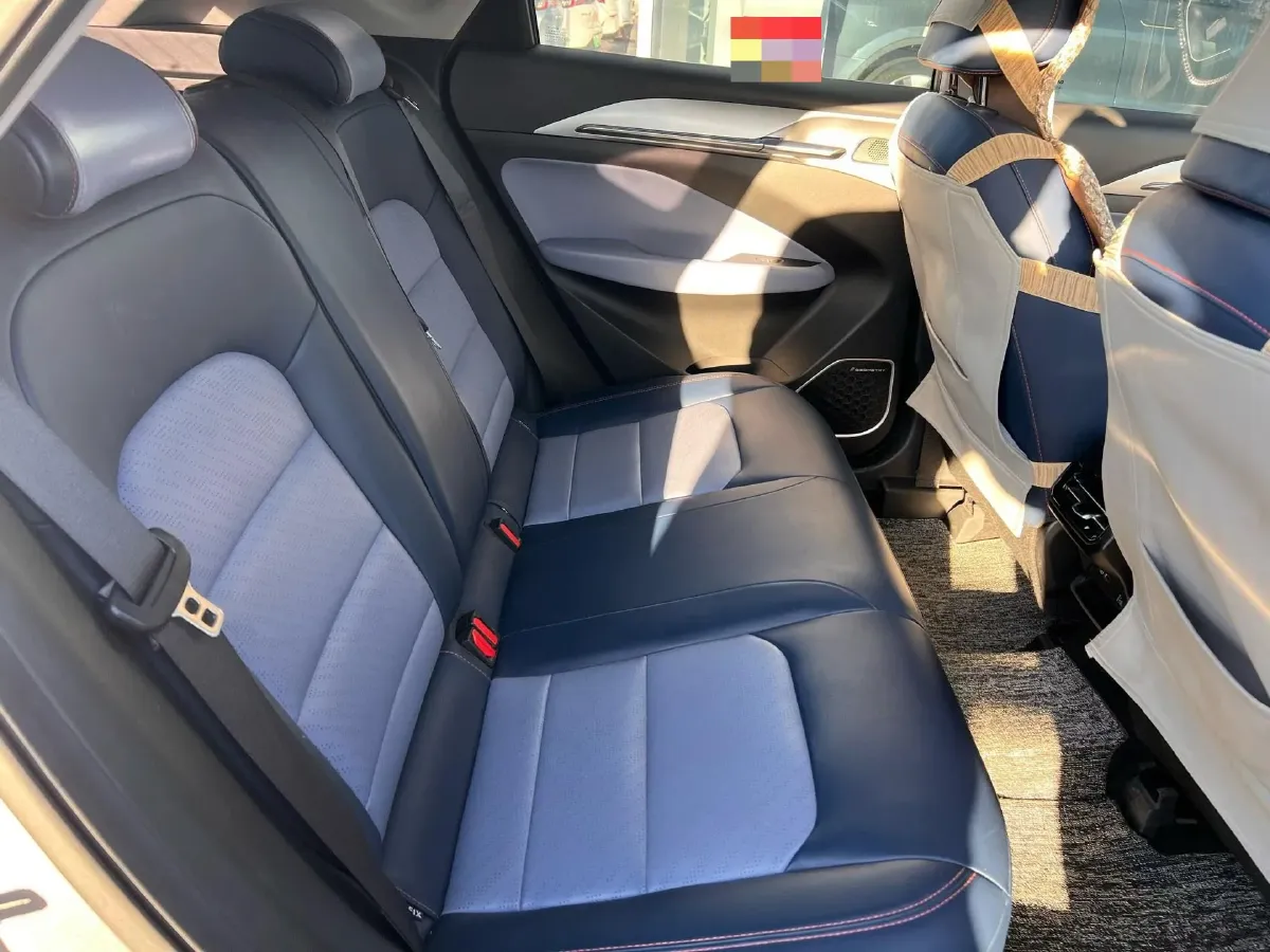 2022 Geometry M6 BEV 70KWH,autocango,china used car exporter,china ev exporter,chinese used car exporter,chinese used ev exporter