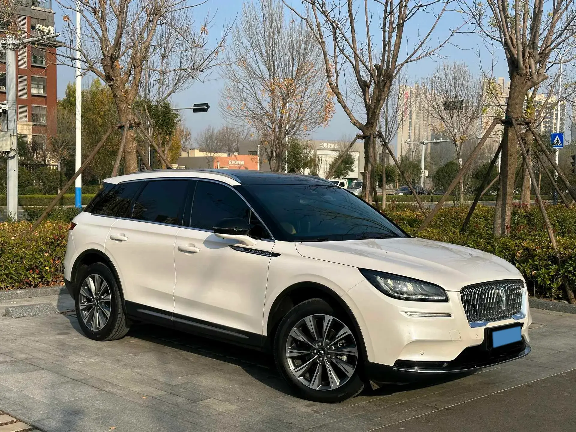 2022 LINCOLN CORSAIR thumbnail 3