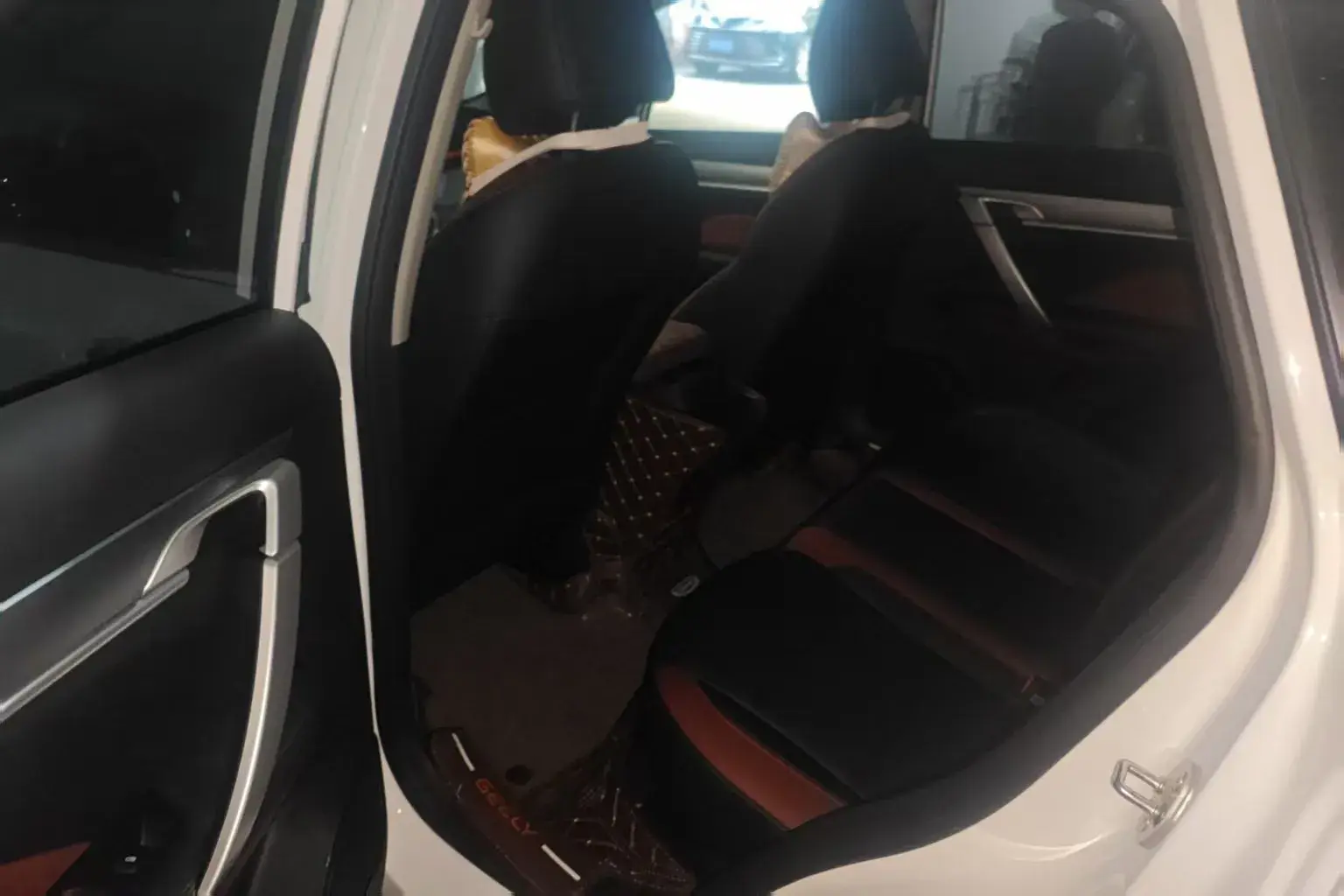 2021 GEELY COOLRAY thumbnail 4