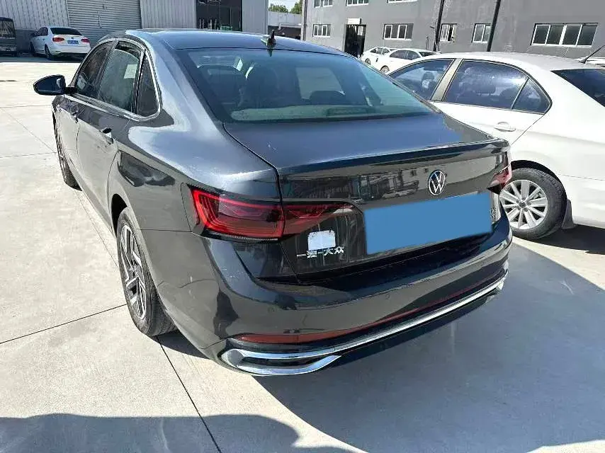 2023 VOLKSWAGEN SAGITAR thumbnail 4