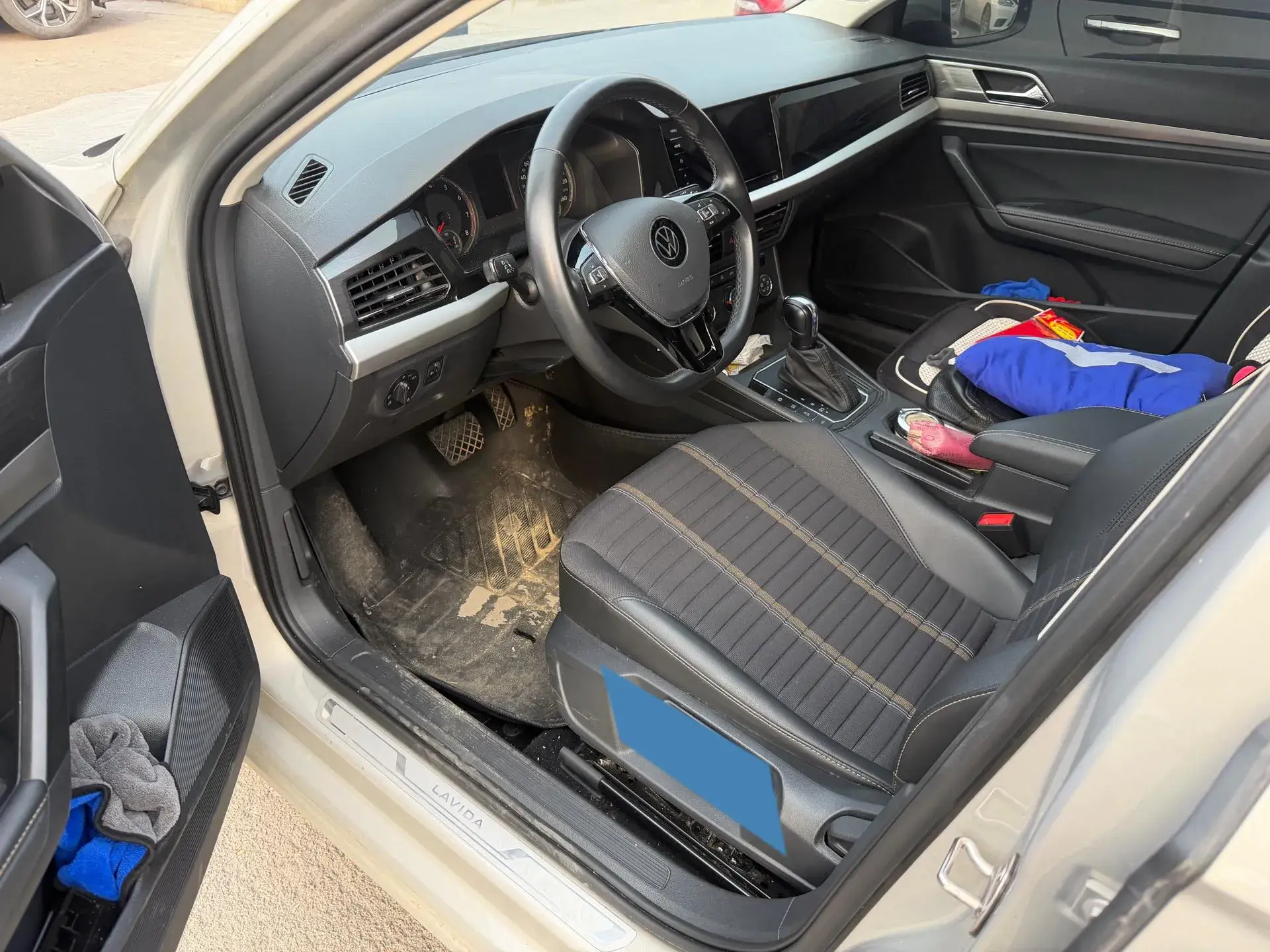 2021 VOLKSWAGEN LAVIDA thumbnail 3