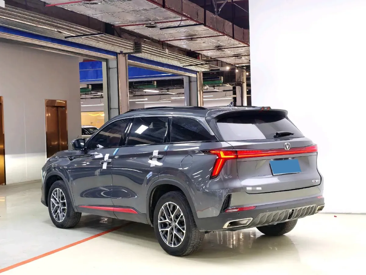 2022 ChangAn CS75 Plus 2.0T 233HP L4 8AT,autocango,china used car exporter,china ev exporter,chinese used car exporter,chinese used ev exporter