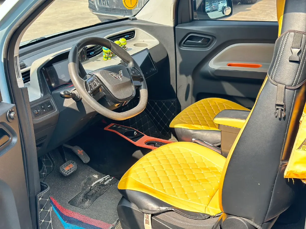 2021 WuLing HongGuang MINI EV BEV 9KWH,autocango,china used car exporter,china ev exporter,chinese used car exporter,chinese used ev exporter