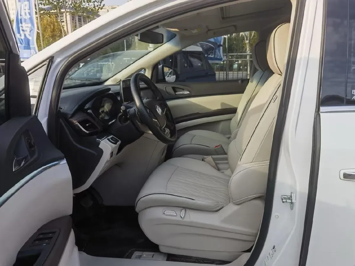 2022 Buick GL8 2.0T 237HP L4 9AT,autocango,china used car exporter,china ev exporter,chinese used car exporter,chinese used ev exporter