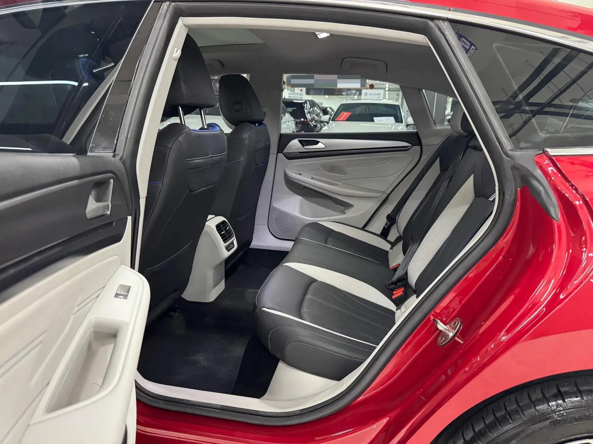 2022 VOLKSWAGEN LAMANDO thumbnail 4