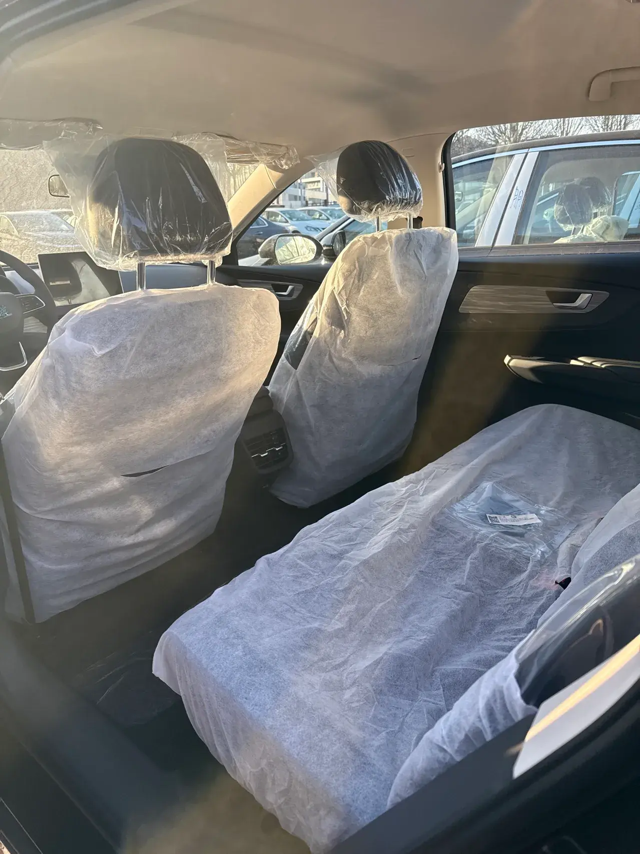 2025 HONGQI E-QM5 thumbnail 4