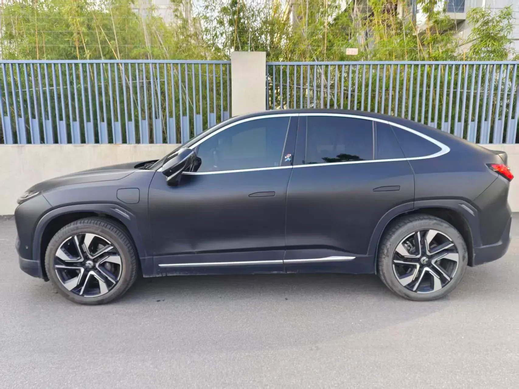 2020 NIO EC6 thumbnail 3