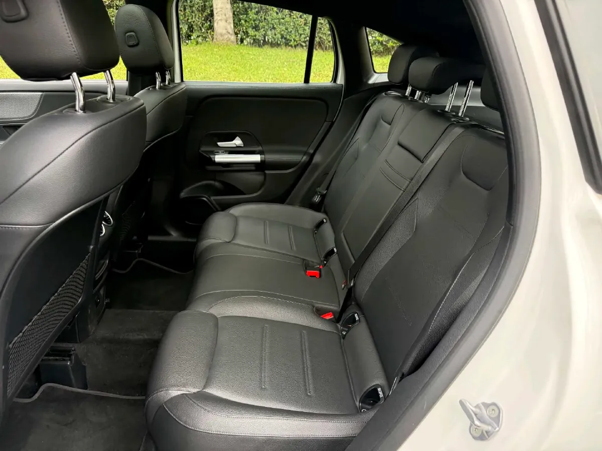 2022 Mercedes-Benz GLA Class 1.3T 163HP L4 7DCT,autocango,china used car exporter,china ev exporter,chinese used car exporter,chinese used ev exporter