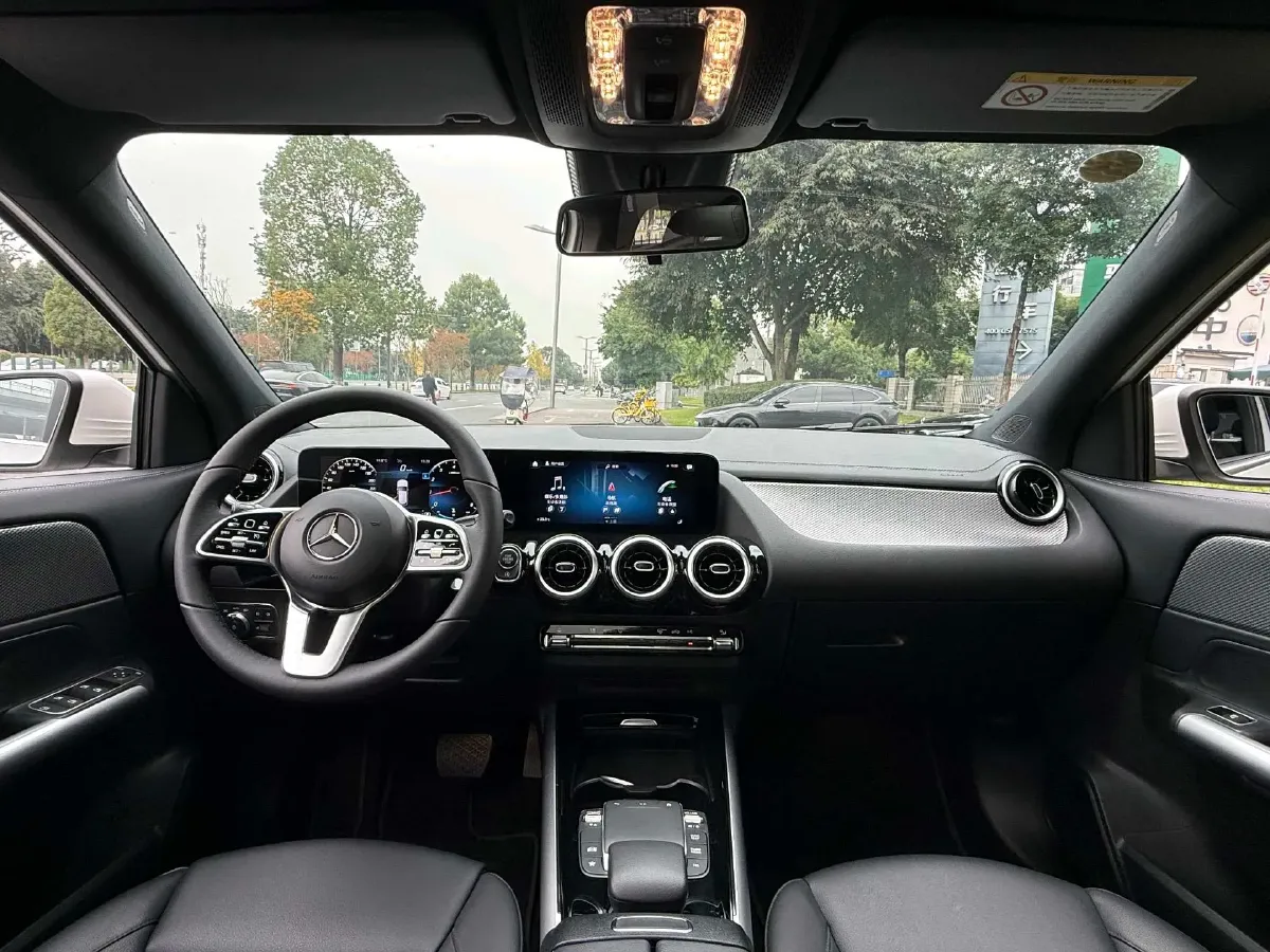 2022 Mercedes-Benz GLA Class 1.3T 163HP L4 7DCT,autocango,china used car exporter,china ev exporter,chinese used car exporter,chinese used ev exporter