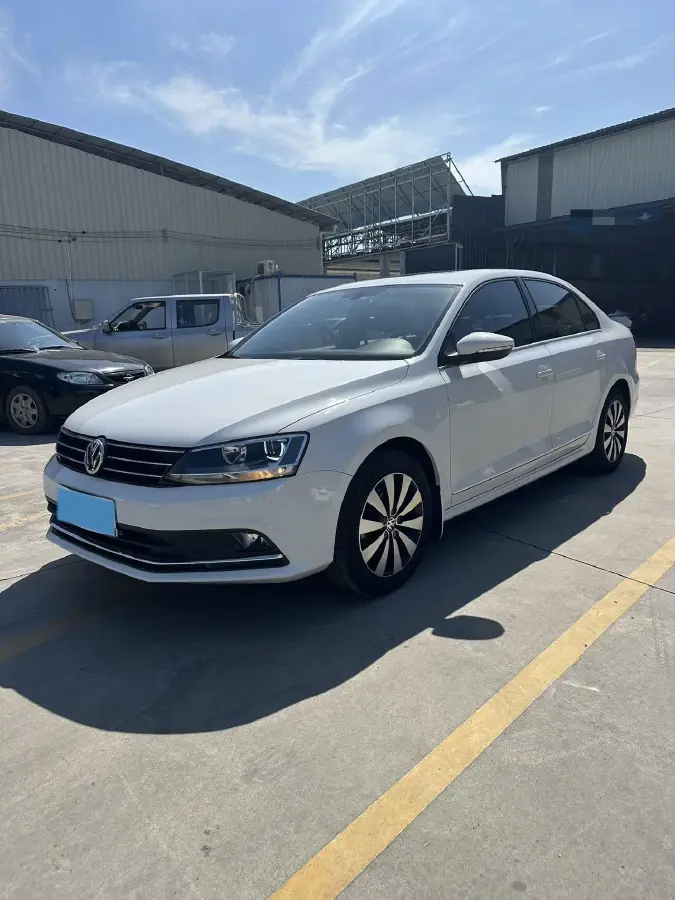 2018 Volkswagen Sagitar 1.6L 110HP L4 6AT