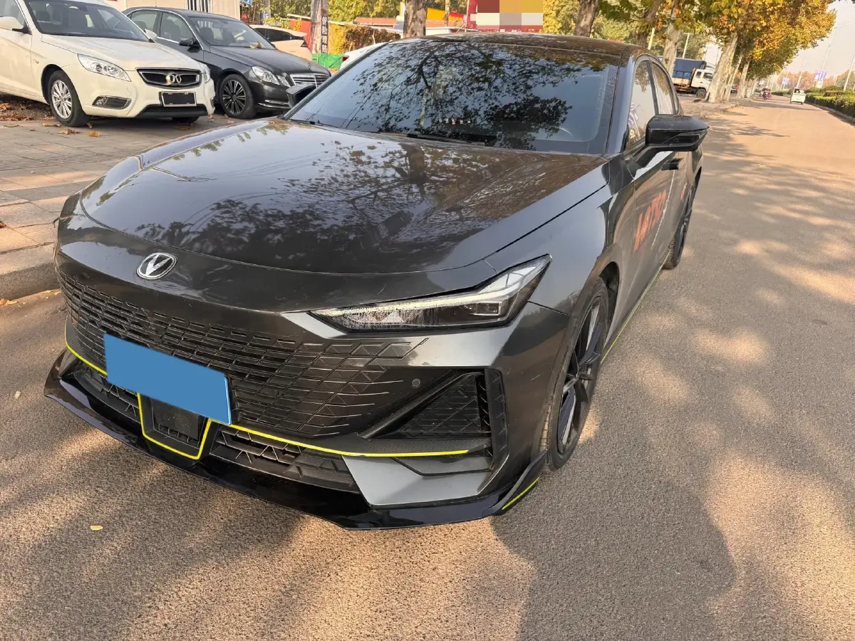 2022 ChangAn UNI-V 1.5T 188HP L4 7DCT