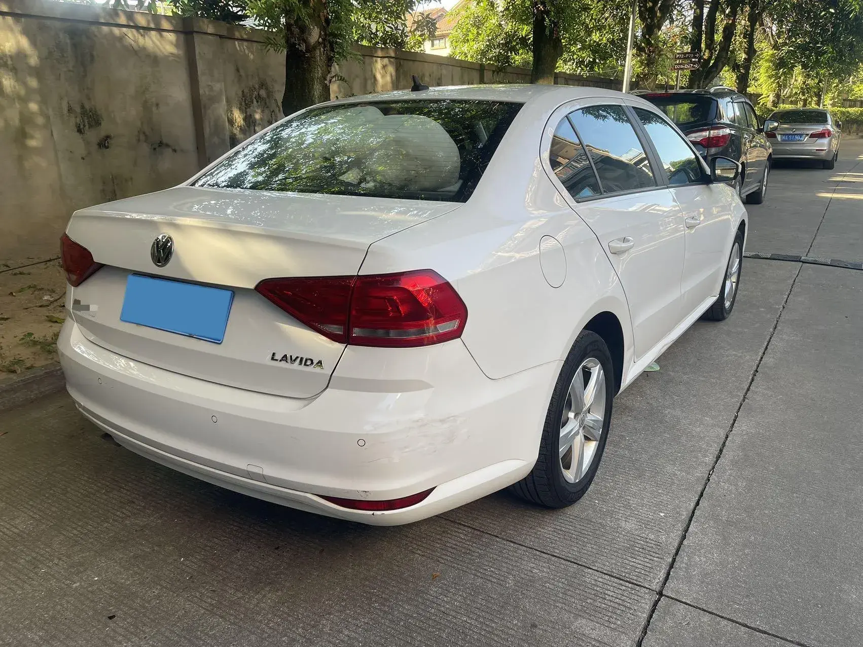 2018 VOLKSWAGEN LAVIDA thumbnail 3