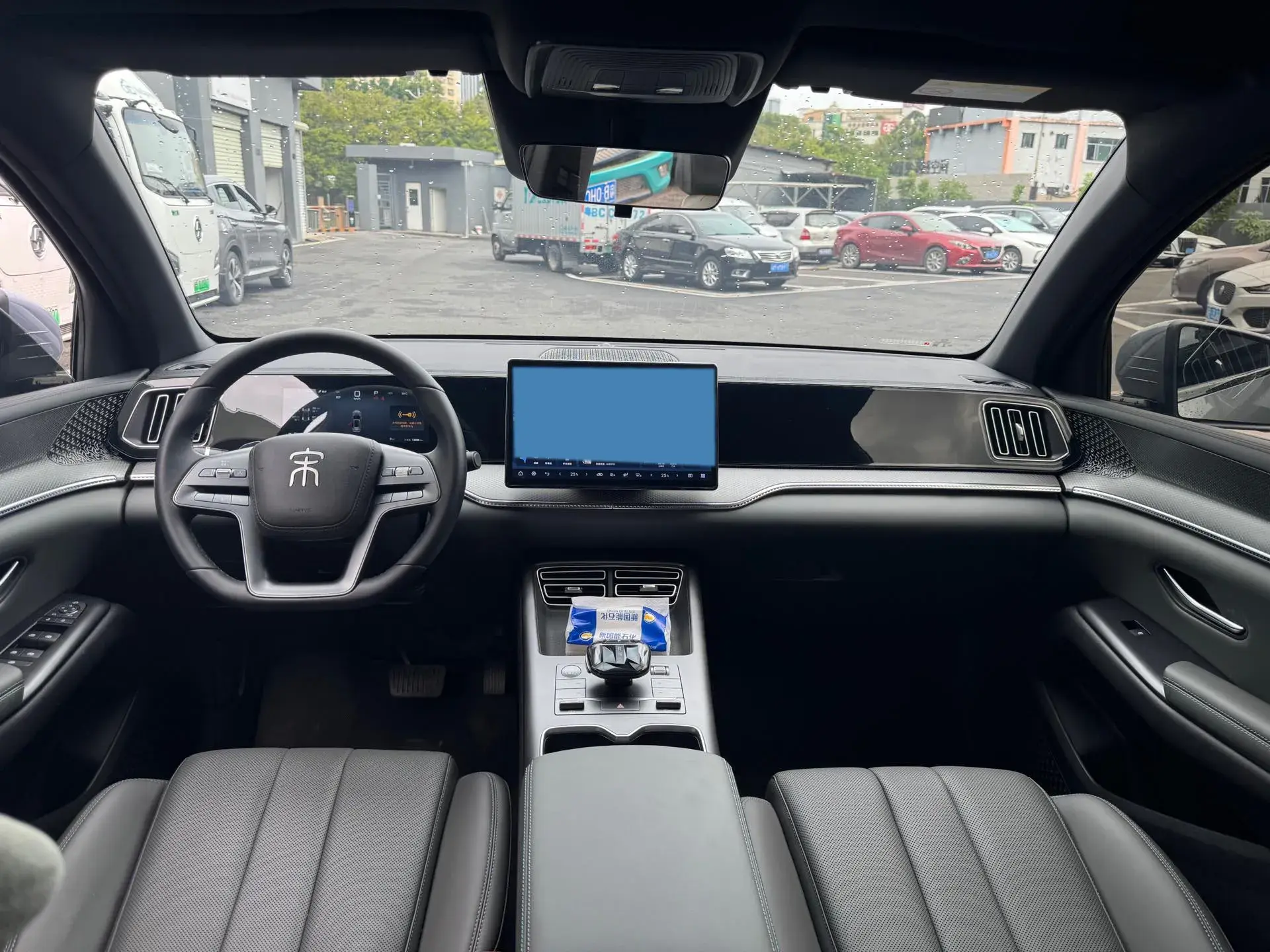 2025 BYD SONG thumbnail 3