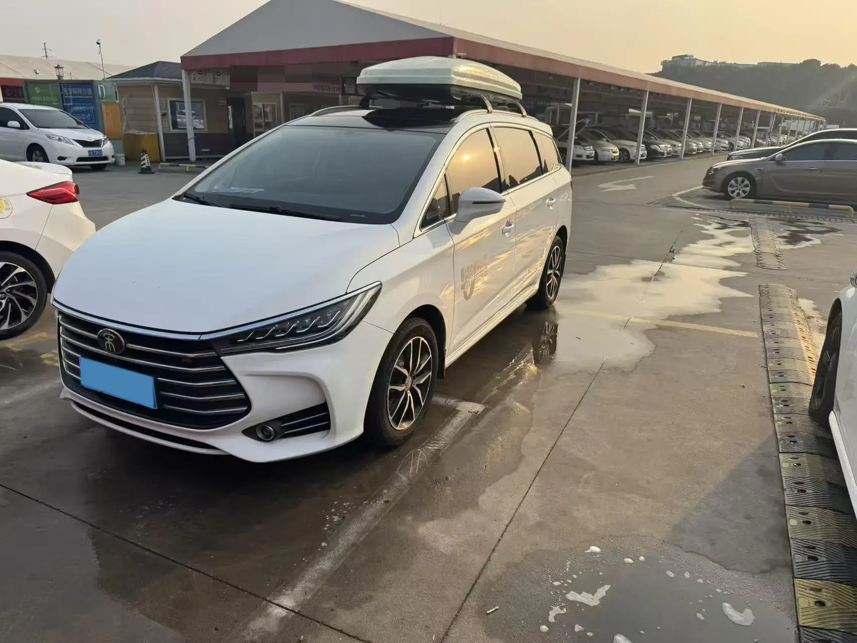 2018 BYD SONG thumbnail 2