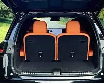 2023 LI L8 thumbnail 2