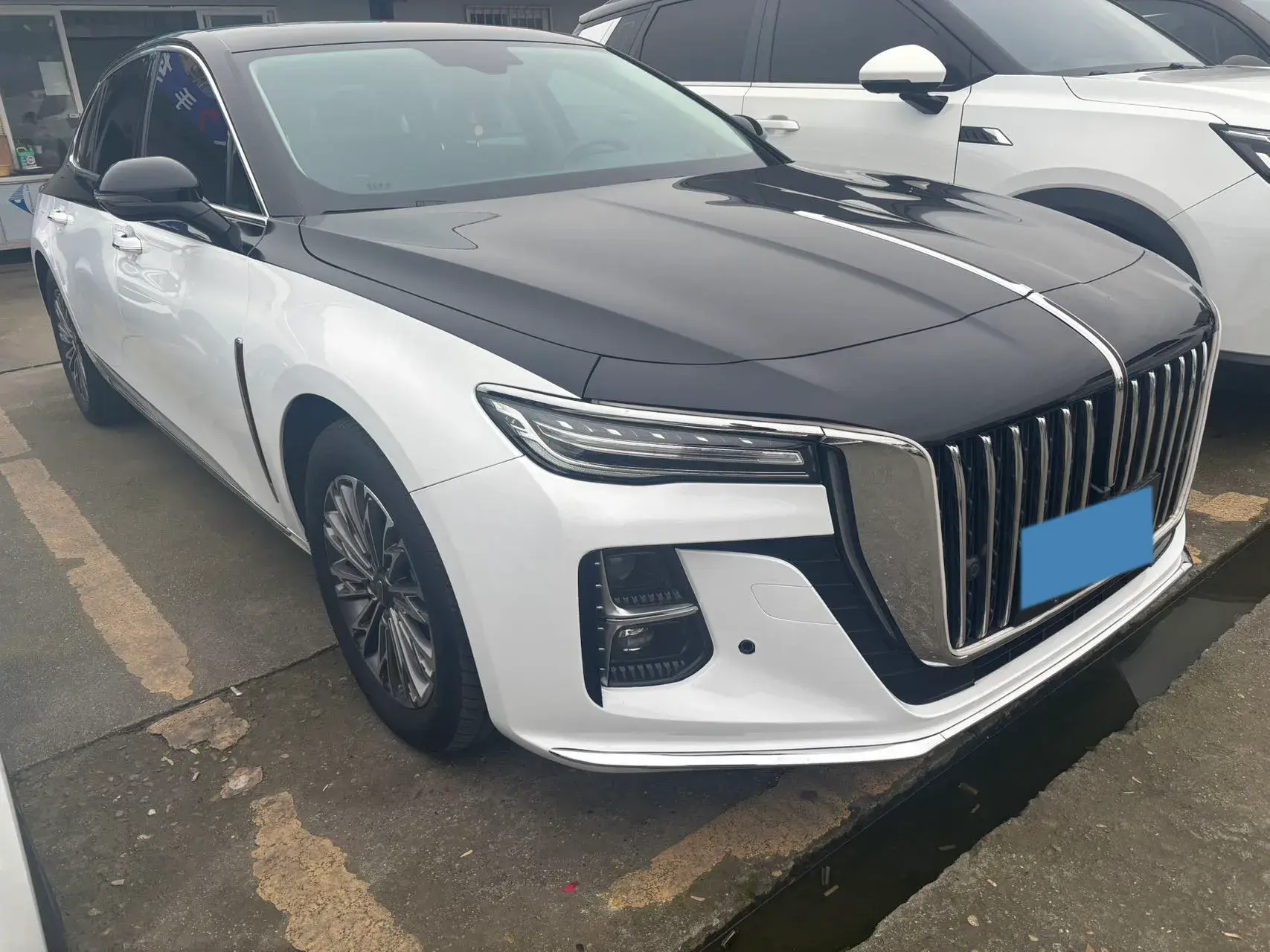 2023 HONGQI H5 thumbnail 2