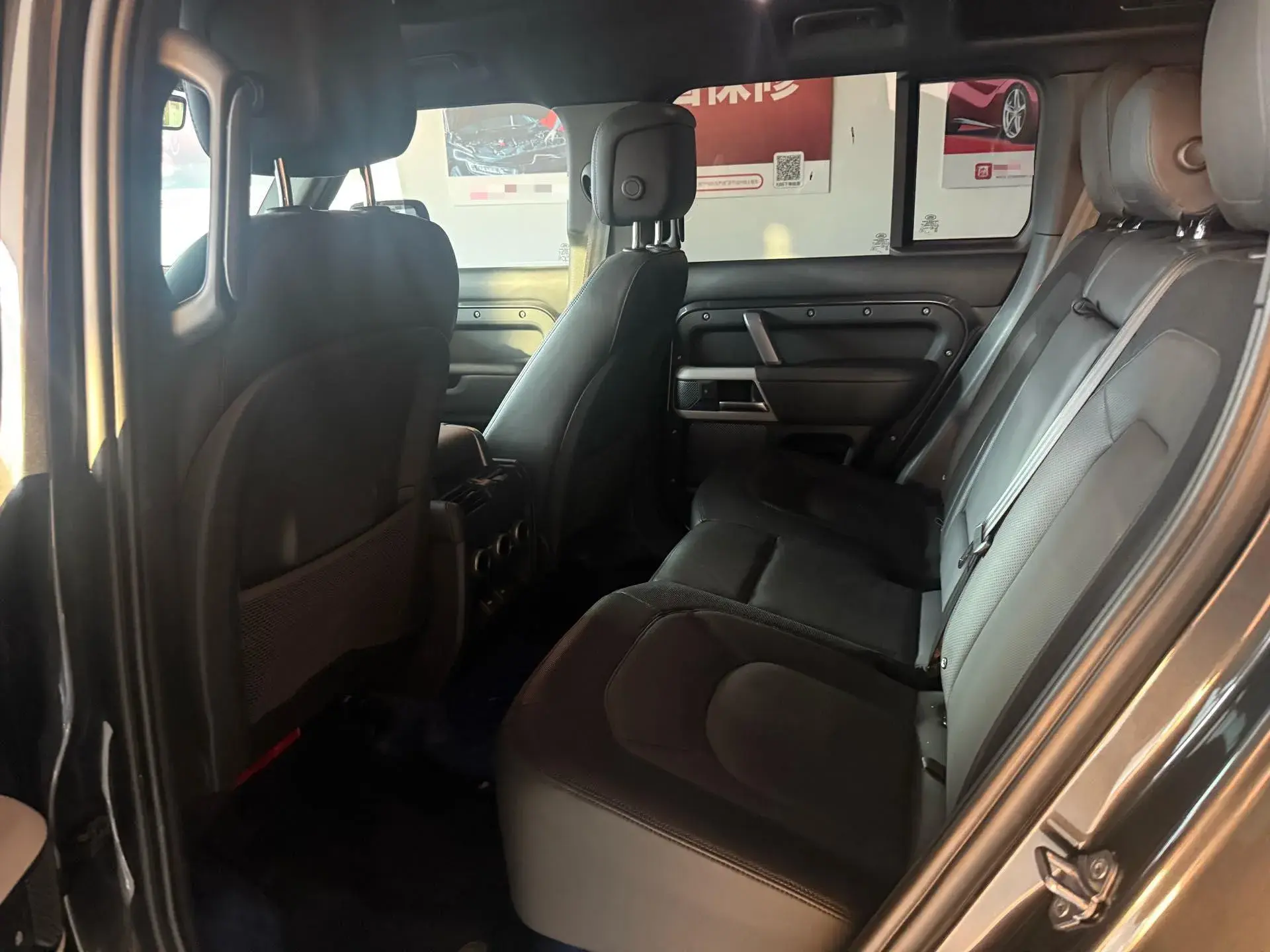 2023 LAND ROVER thumbnail 3