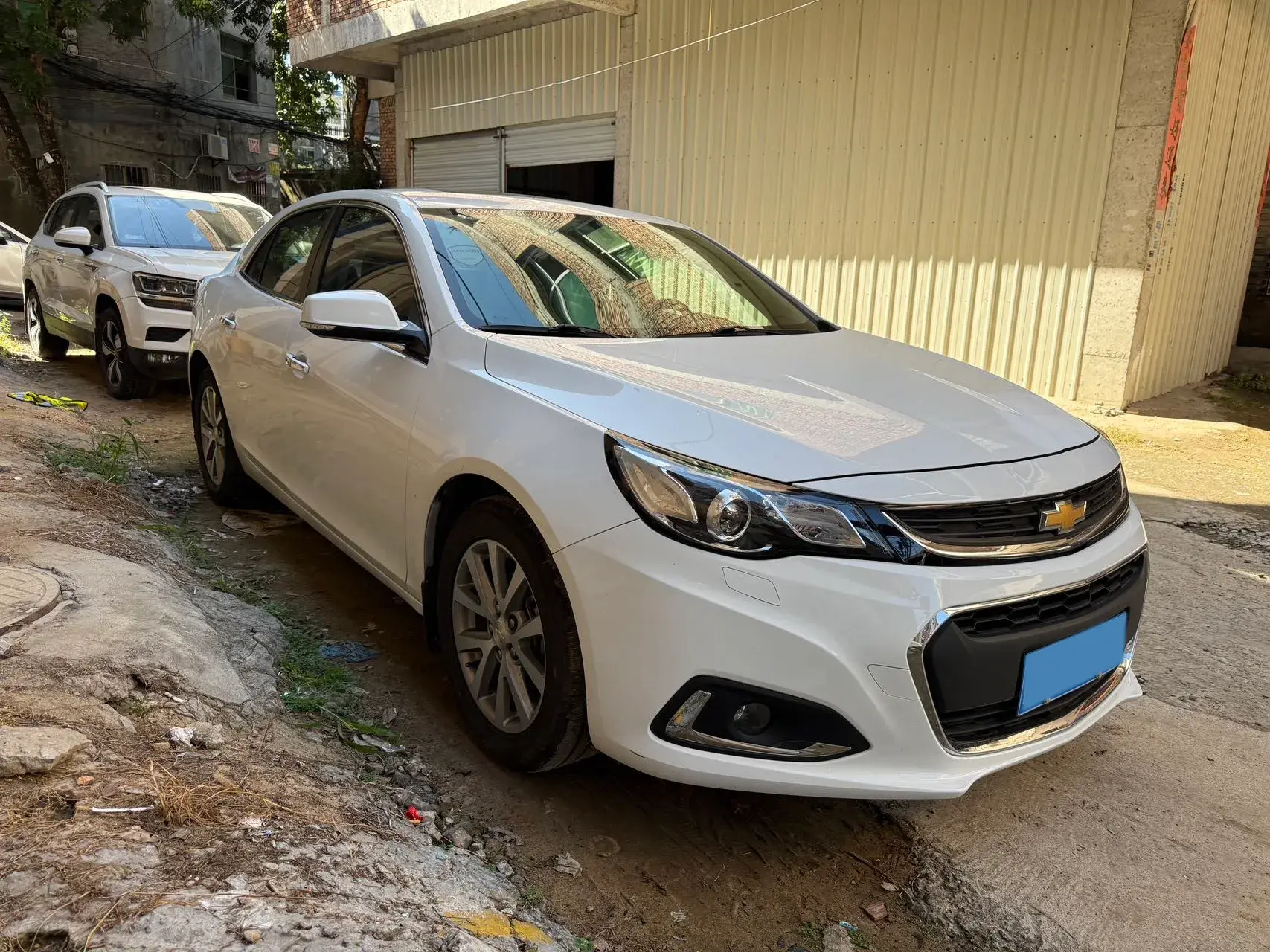 2018 CHEVROLET MALIBU thumbnail 3