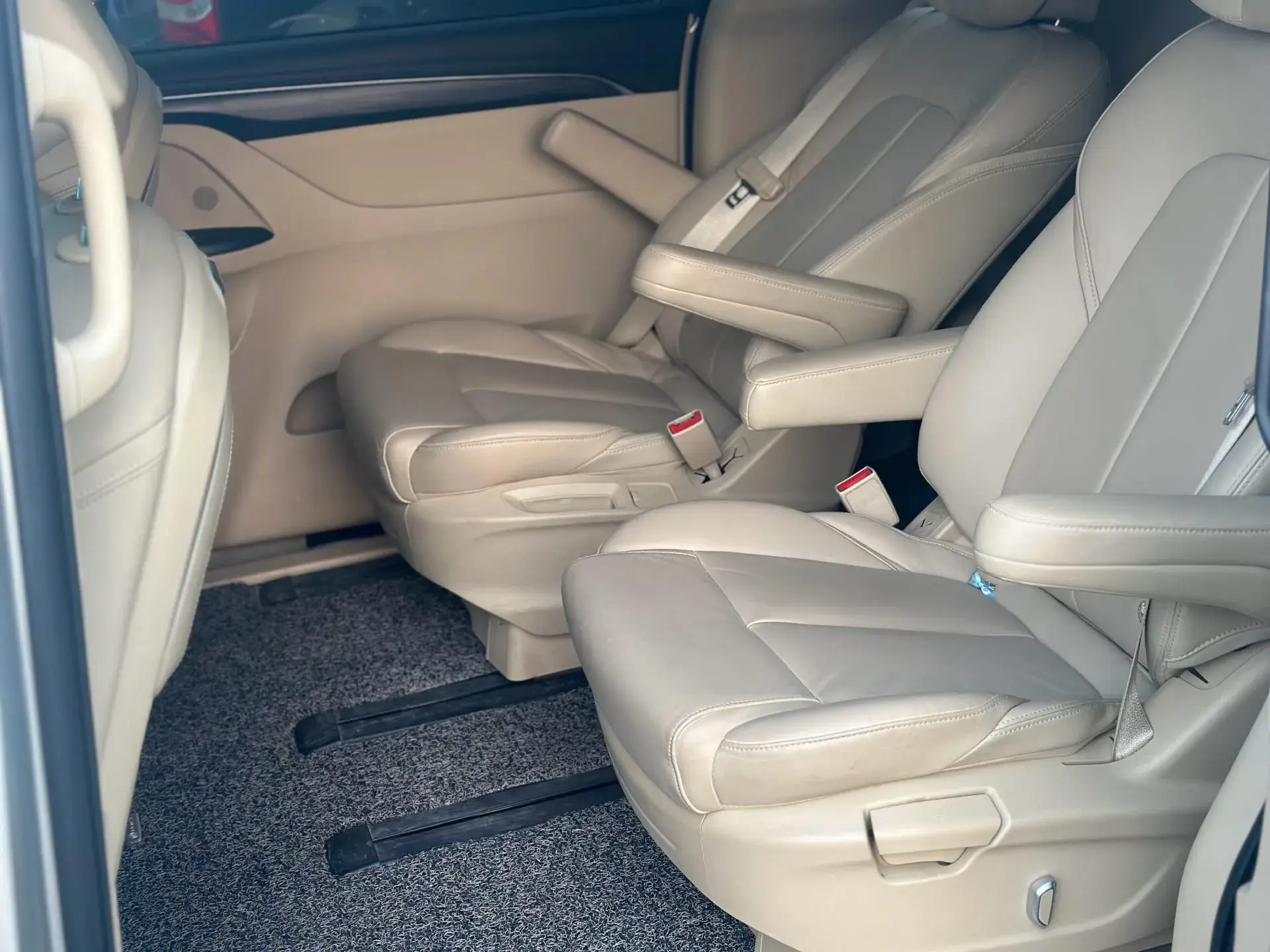 2022 BUICK GL8 thumbnail 4