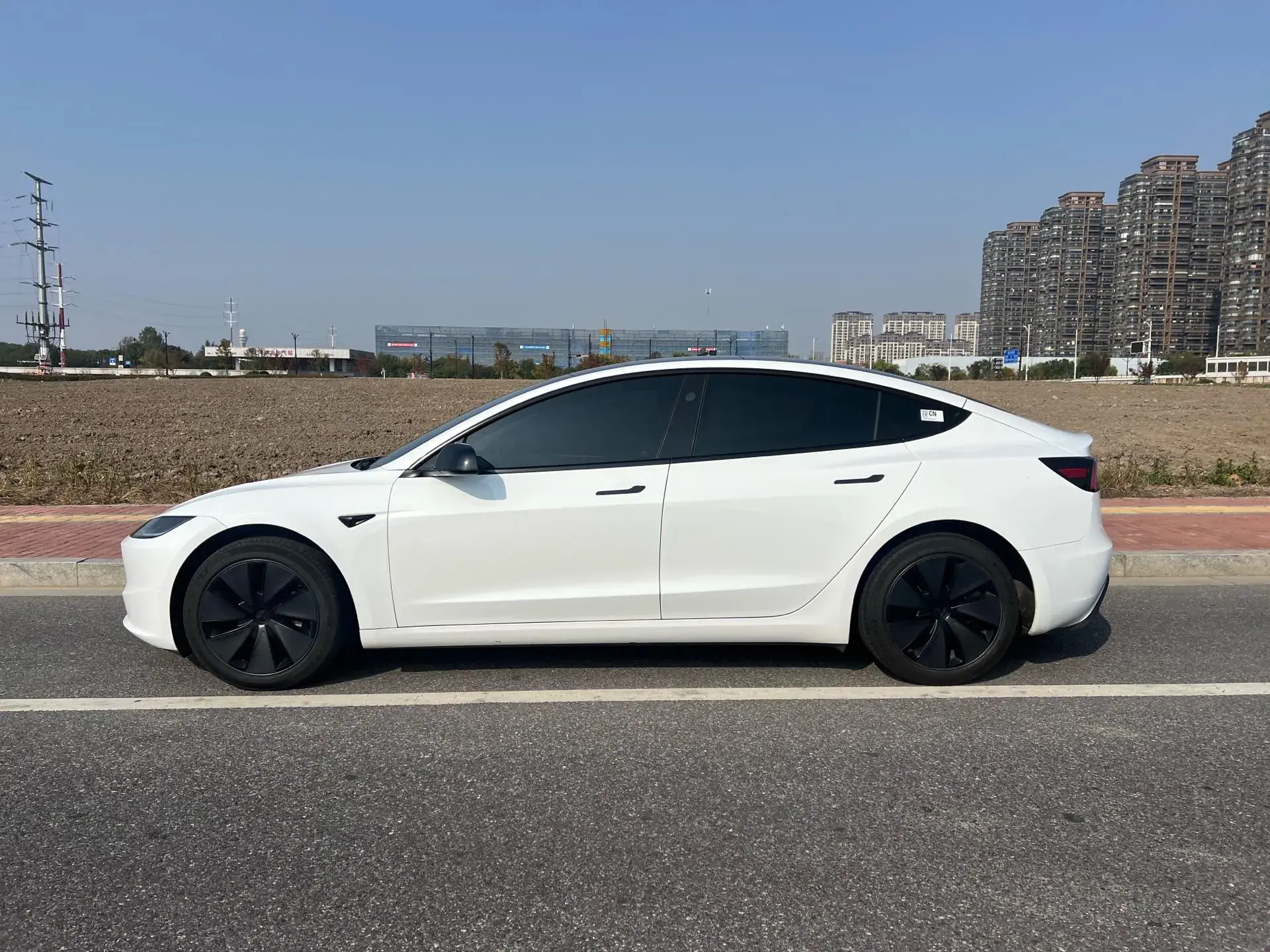2023 TESLA MODEL thumbnail 3