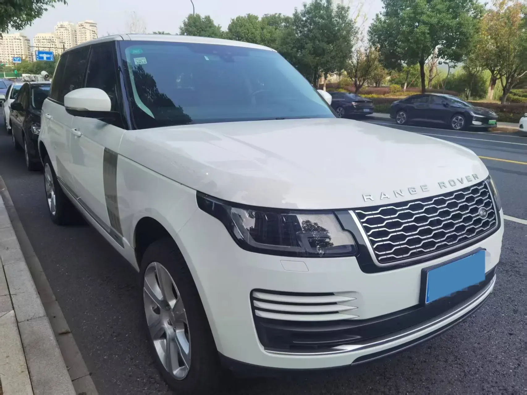 2020 LAND ROVER thumbnail 2