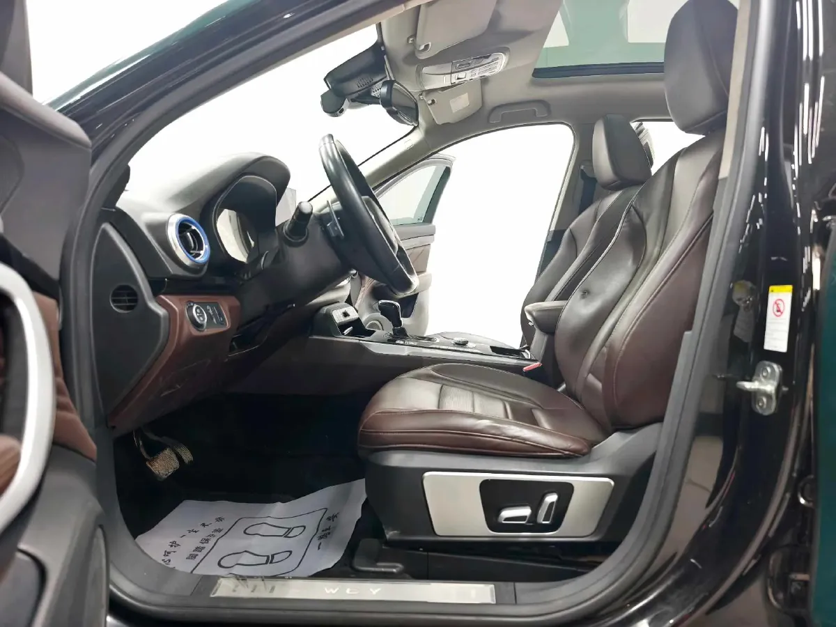 2017 WEY VV5 2.0T 197HP L4 7DCT,autocango,china used car exporter,china ev exporter,chinese used car exporter,chinese used ev exporter