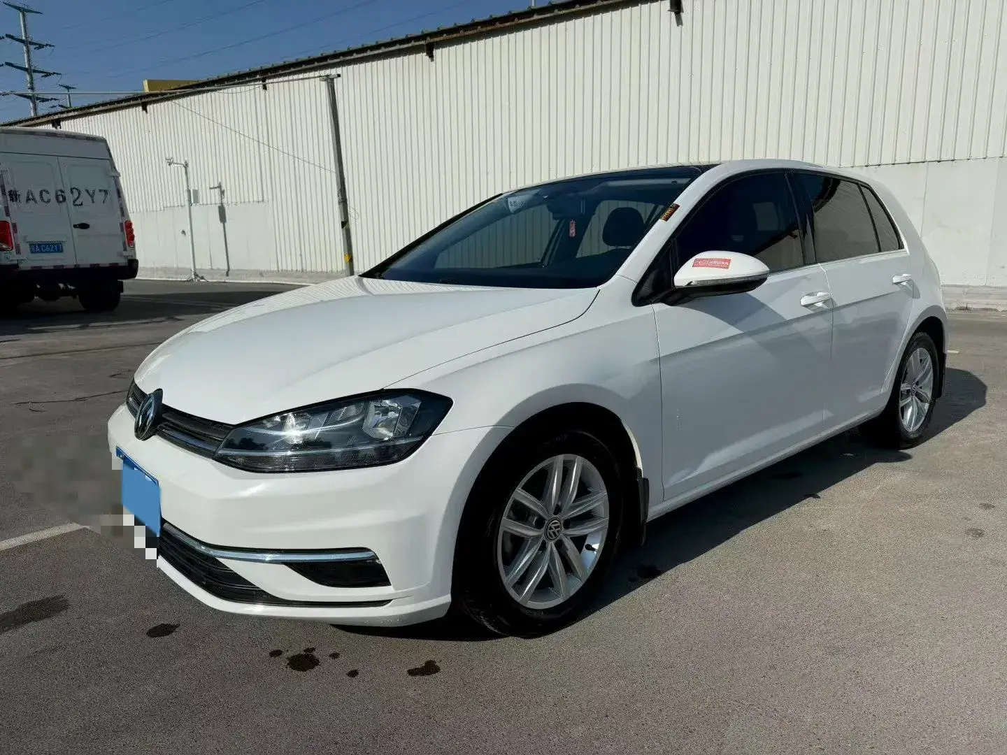 2019 VOLKSWAGEN GOLF view 1