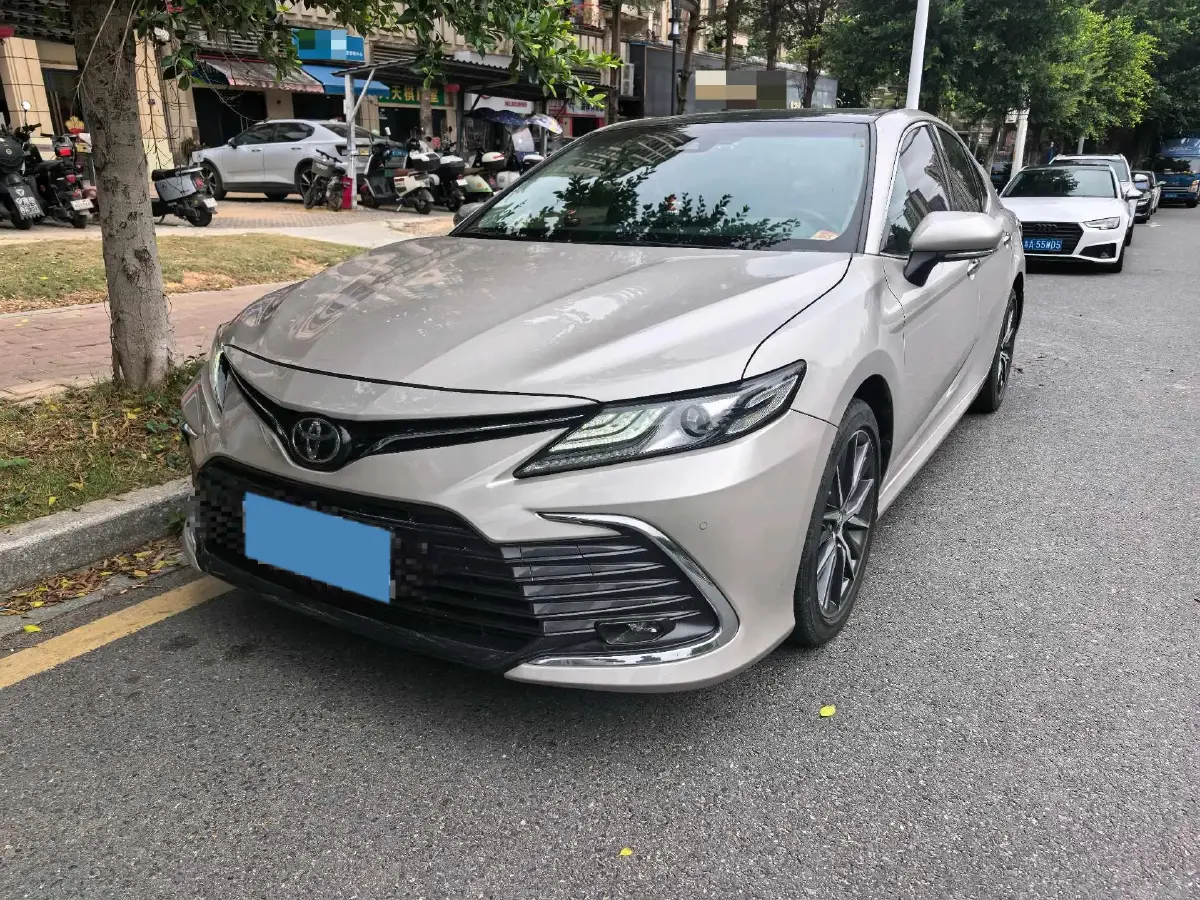 2021 Toyota Camry 2.5L 209HP L4 8AT