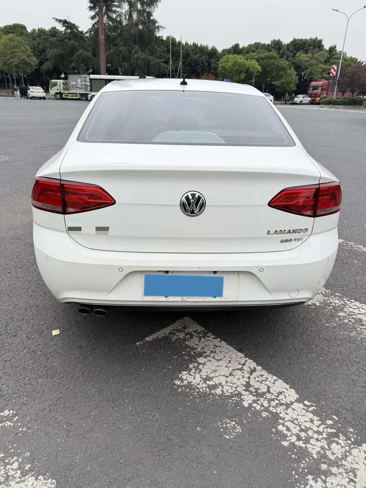 2018 VOLKSWAGEN LAMANDO thumbnail 4